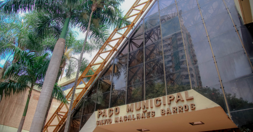 Prefeitura de Maringá abre 160 vagas com salários de até R$ 6,6 mil; inscrições encerram dia 7