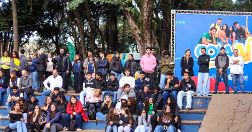 Maringá lança cursinho pré-vestibular gratuito para jovens; veja como participar