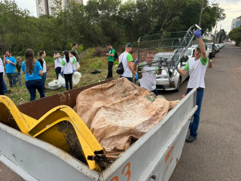 foto de Dia mundial da limpeza mobiliza cerca de 750 voluntários em Maringá