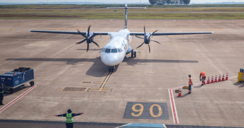 Aeroporto de Maringá ganha novo horário para Curitiba e bate recorde com 749 voos no mês