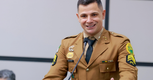 2º Sargento Rafael Oliveira de Jesus recebe Título de Mérito Comunitário e Brasão do Município de Maringá