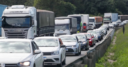 Rodovias do Paraná têm bloqueios totais e parciais nesta terça-feira (27); veja os trechos afetados